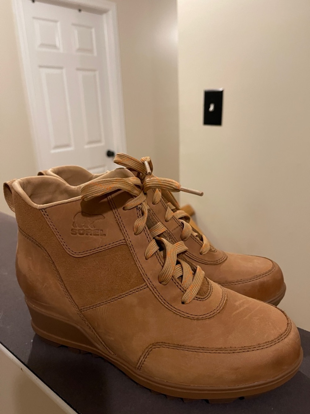 Sorel Women's Tan Lace-Up Wedge Boots